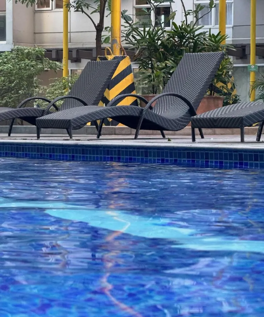 Camari Mandaluyong Staycation 2 With Ps4, 400Mbps Wifi, Pool, Netflix Near Mrt Boni, Bgc, Megamall, Makati